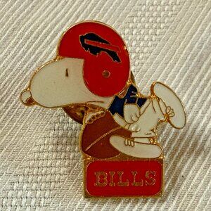 Share  Vintage Peanuts Snoopy Collectible Enamel pin / brooch NFL Football Bills